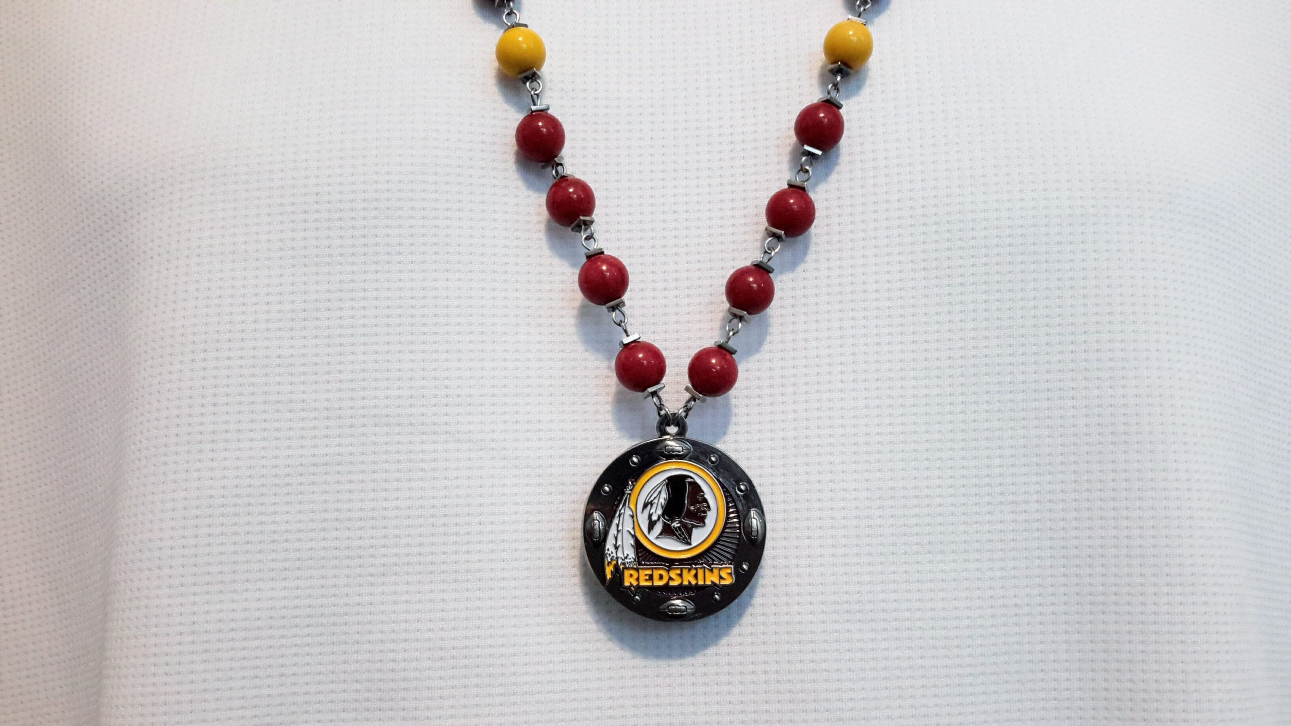 Washington Redskins Arrowhead Necklace Stainless Steel Chain 